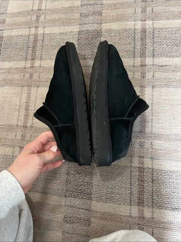 UGG Classic Slipper - Image 10