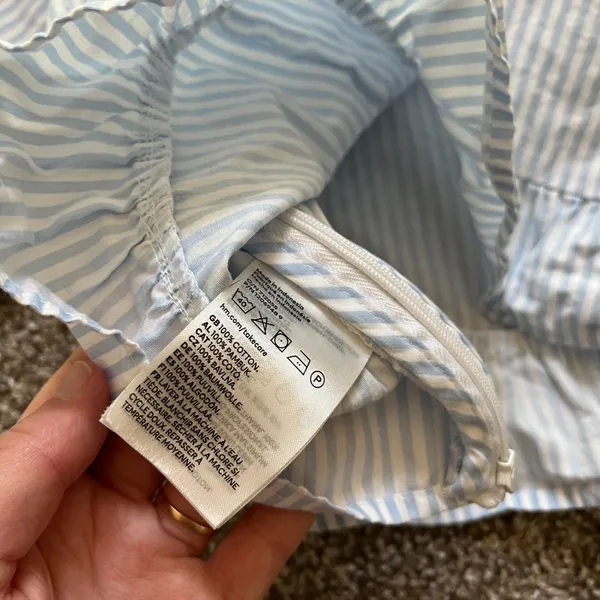 H&M Blouse Long Sleeve Ruffled Collar and Hem Blue Vertical Stripes Zip Small - Image 7