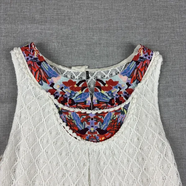 Akemi + Kin Tank Top Womens‎ S White Scoop Neck Lace Anthropologie Lined Boho - Image 3