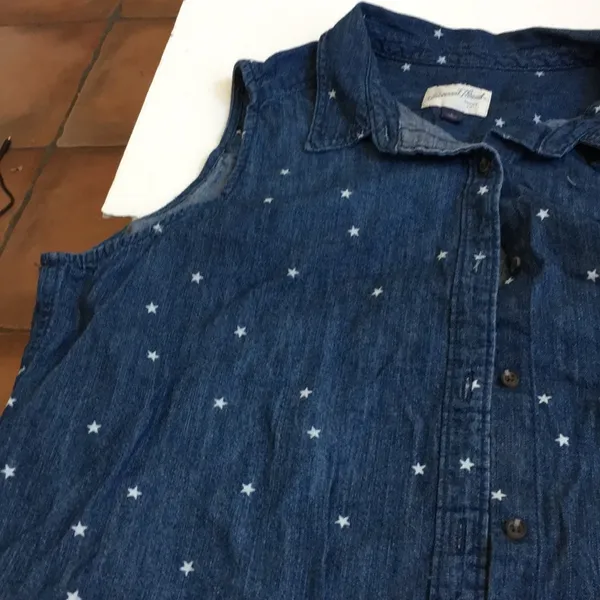 FINAL MARKDOWN Universal thread denim blouse large - Image 3