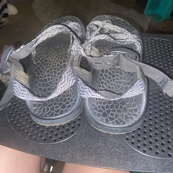 Chacos grey and black sandals size 6 - Image 4
