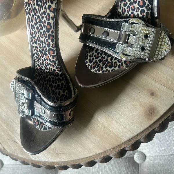 Bolaro Y2K Vintage Diamond Belt Strap Clog Sandals Size 6 - Image 7