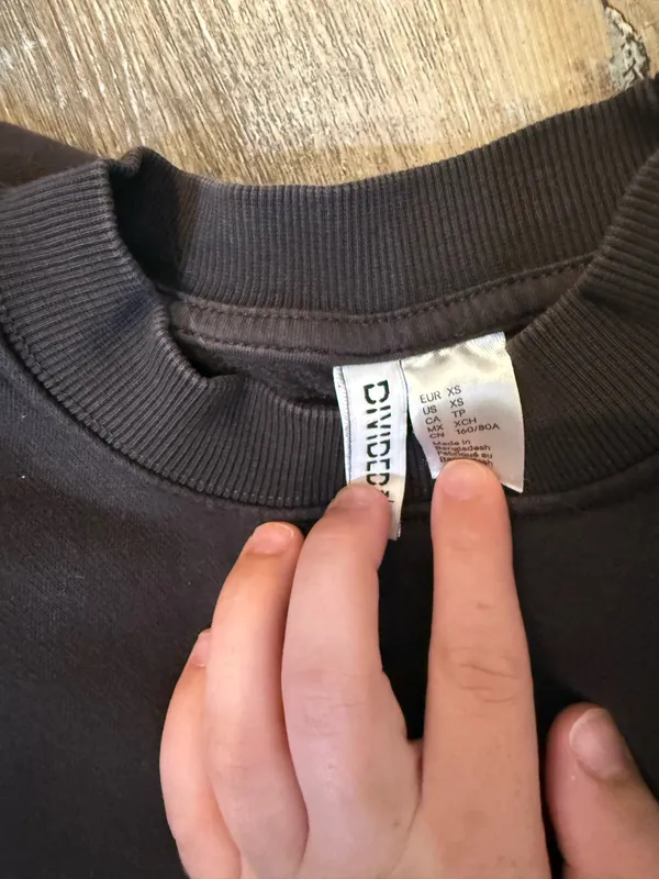 H&M Crewneck Sweater - Image 2