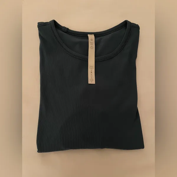 Lululemon Long Sleeve Ribbed Top - Size 10 - Excellent Condition! - Image 7