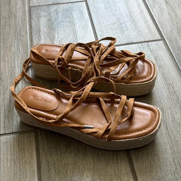 Universal Thread Tan Espadrille Sandals - Image 4