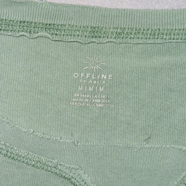 285 | OFFLINE by Aerie Womens Medium Raw Hem V-Neck Cropped T-Shirt‎ Sage Green - Image 3