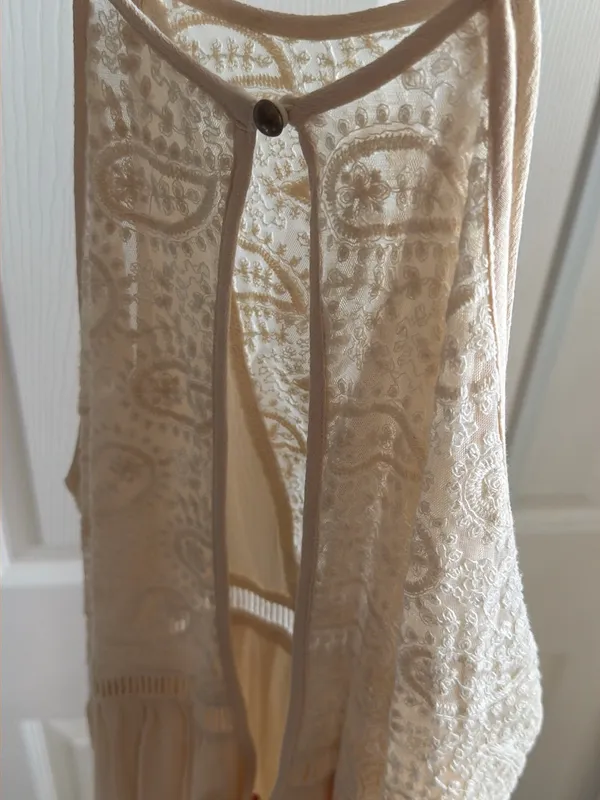 LF NWOT Native Rose Cream Lace-Trim Spaghetti Strap Dress - Image 7