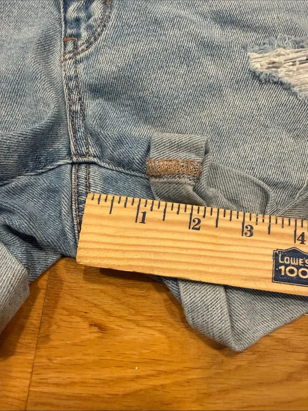 American Eagle outfitters mom jeans shorts size 0 - Image 5
