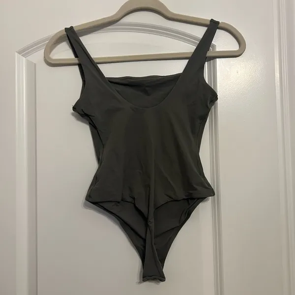 Skims Fits Everybody Square Bodysuit - Image 4