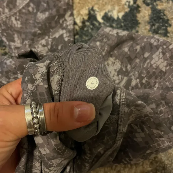 Lululemon Wunder Train High-Rise Tight 25" - Image 4