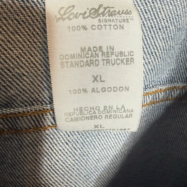 VINTAGE LEVI STRAUSS Women's XL Denim Jean Button Trucker Jacket Heart Patches - Image 7