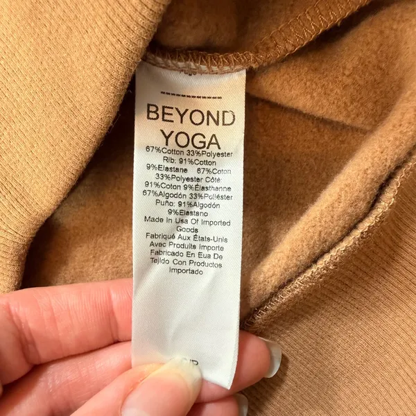 Beyond Yoga Uplift Cropped Raglan Sweatshirt Toffee Notched Hem Small - Image 10