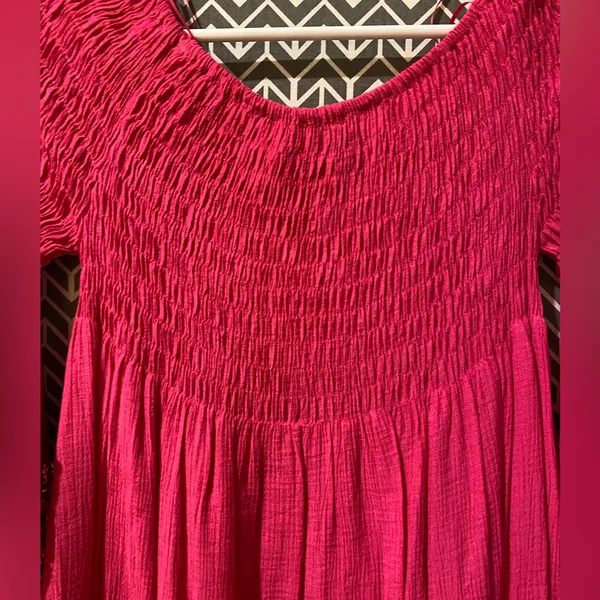 Petal Roz Fuscia color Dress Size Small - Image 3
