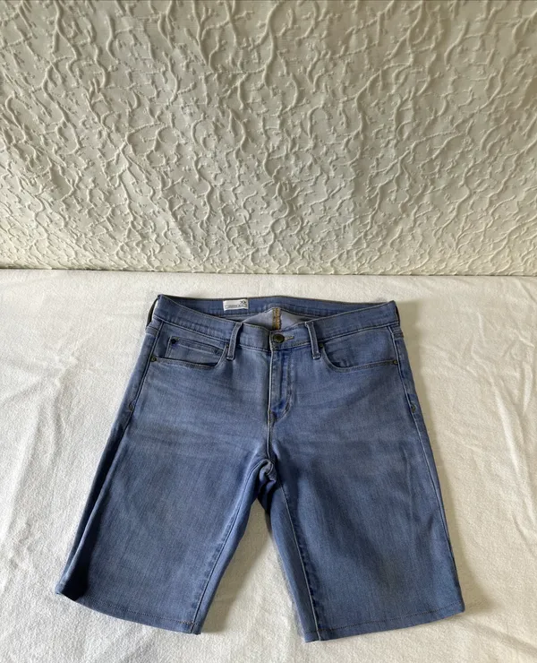 Gap Bermuda Shorts Women's Size 30 Light Blue Classic Denim Soft - Image 5
