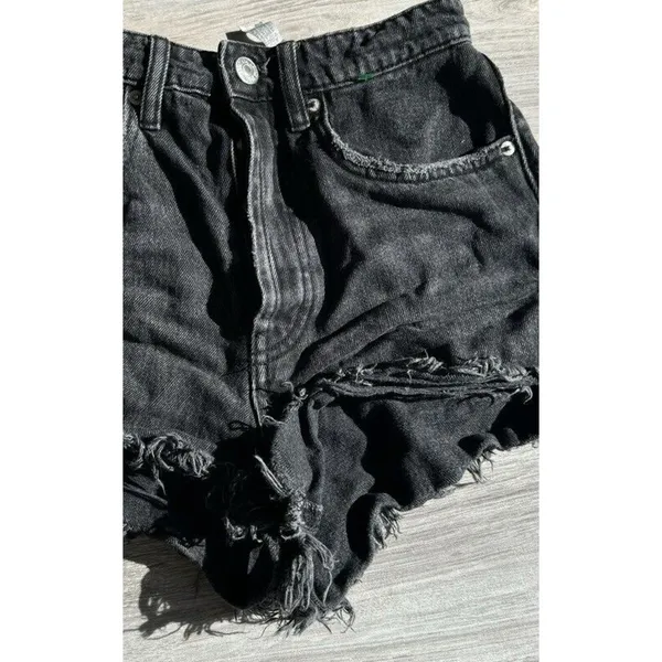 NWOT‎ ZARA Women Junior Black Denim Cut Off Short Shorts Size 2 #494 - Image 4