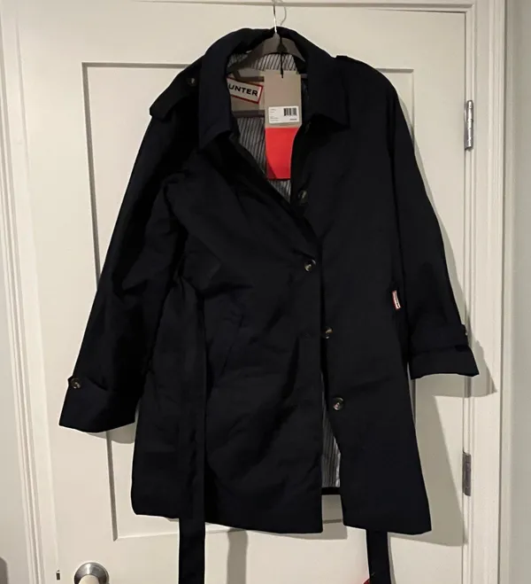New with tags Hunter Stacy Water Resistant Trench Coat Size Large Navy - Image 3