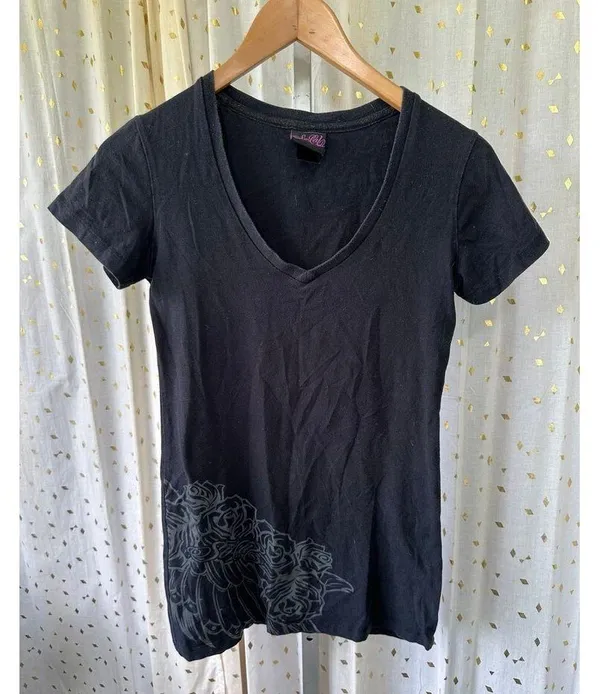So-Cal Y2K Affliction Style Roses Angel Wings Graphic V-Neck Tee T-Shirt S - Image 2