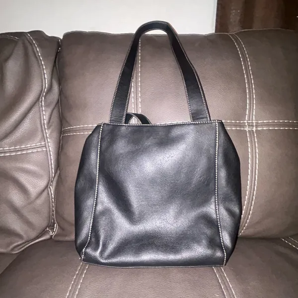 Jaclyn Smith Black Shoulder Tote Bag with Front Pocket - Image 10