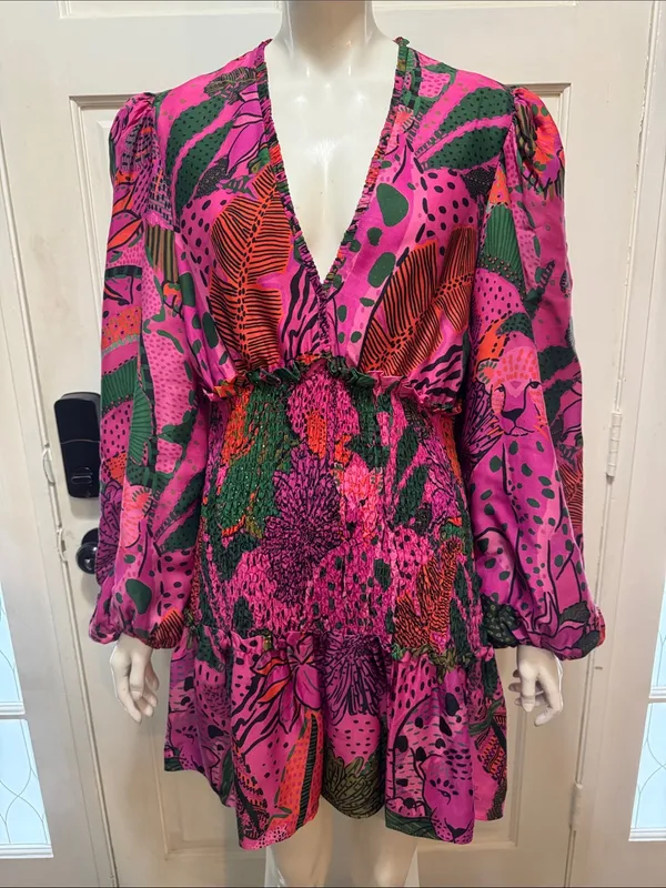 Farm Rio Boho Cool Leopards Mini Dress V-Neck Smocked Mini Dress Size Large - Image 2