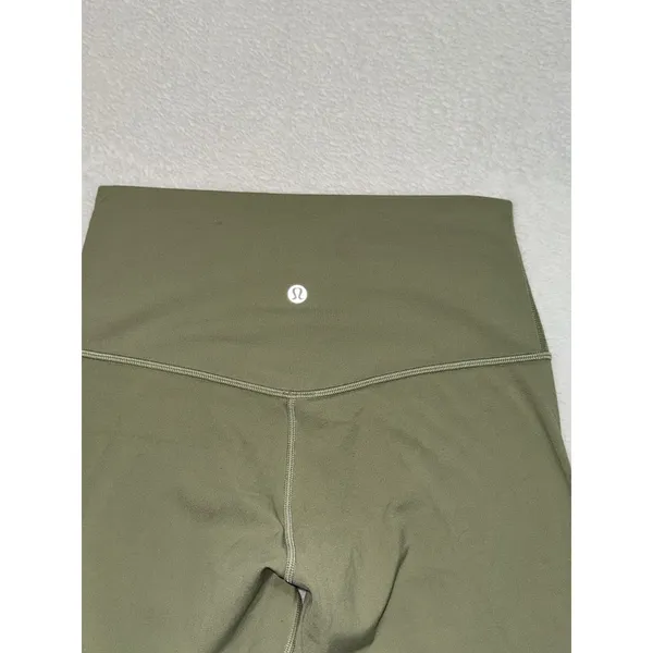 Lululemon Women's Green High-Rise Align Shorts Yoga Workout Exercise Sz 6 - Image 2