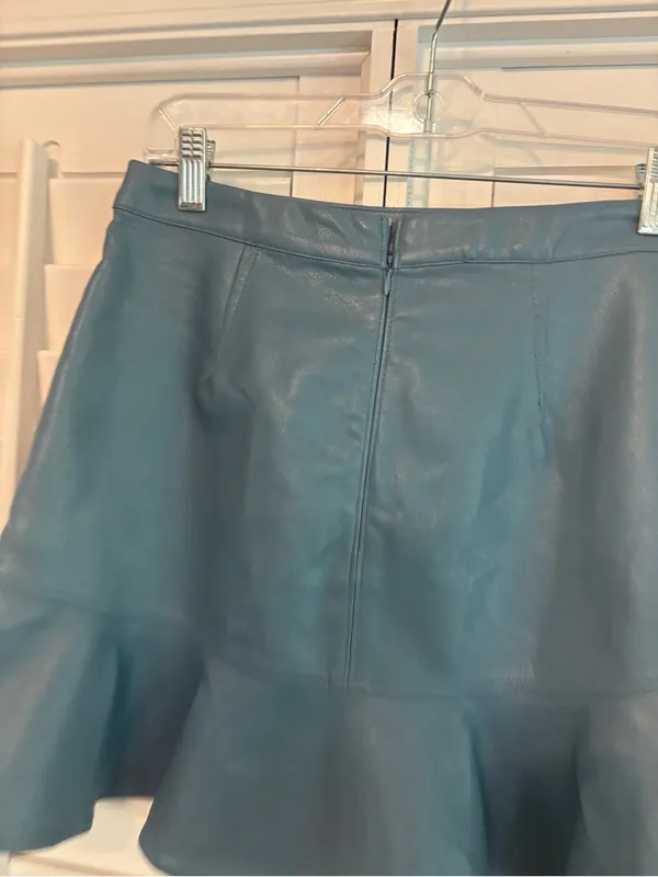 Wild Honey Blue faux Leather Mini Skirt Size Medium - Image 4