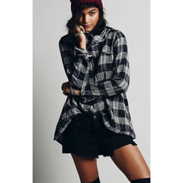 Free People Walk in the Park Plaid Cozy Cowl Tunic Sweater w/ Pockets. Size M - Image 2