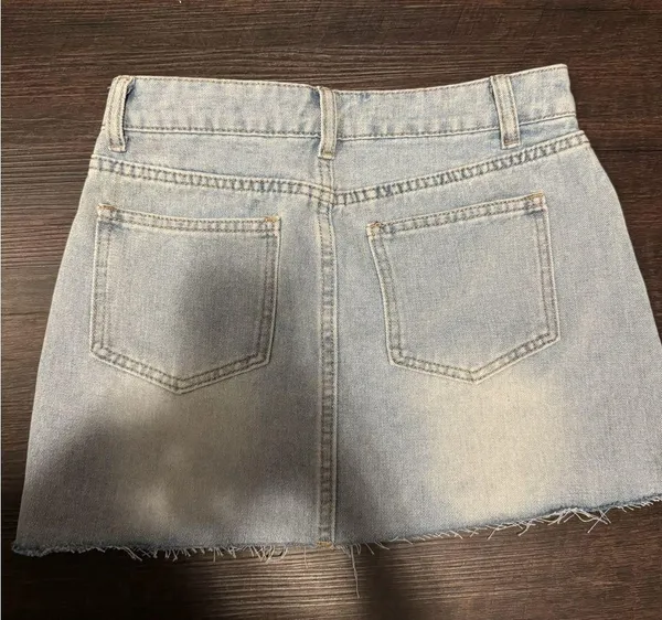 mini skirt Size 2 - Image 2
