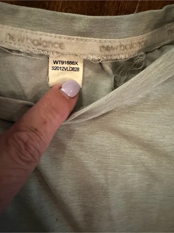 Women’s Light Gray Crewneck Short-Sleeve Top Size Sm - Image 2