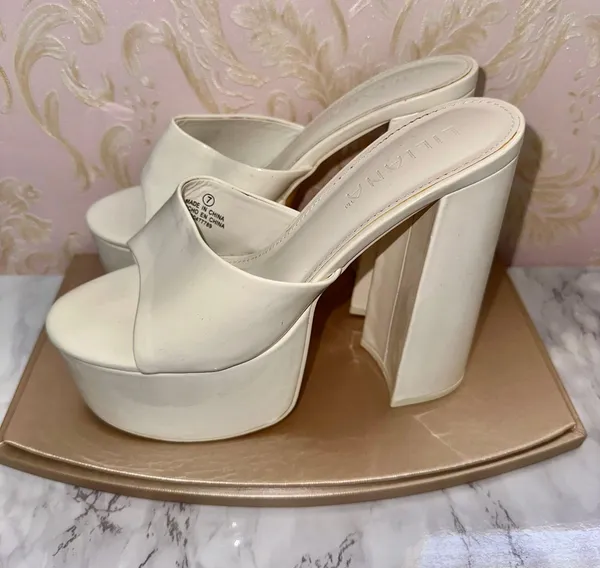 White platform heels size 7 women’s - Image 2