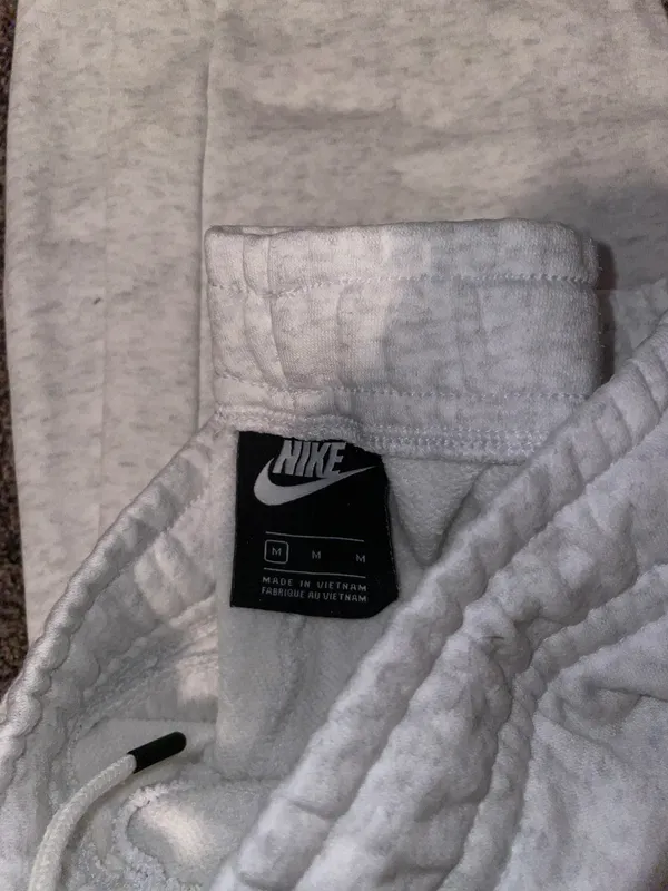 Nike joggers - Image 3