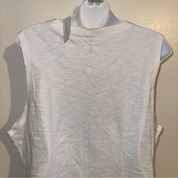 Banana Republic Short sleeve v neck cotton blend t-shirt in white size X-large - Image 15