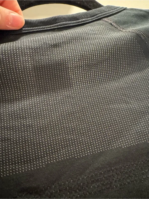 Gymshark Black Long-Sleeve Cropped Training Top - Image 7