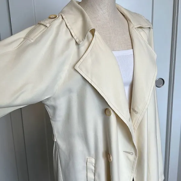 MAUBY Trench Coat In Off White - Image 3