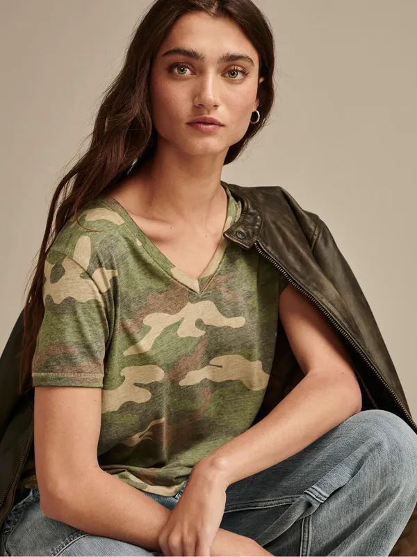 Lucky brand ultra-soft classic V-neck tee women's size medium oversized camo - Image 5