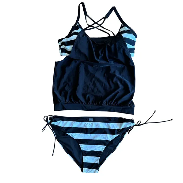XL Black and White Striped‎ 2 Piece Tankini Swimsuit Set Tie Side Bottoms - Image 6