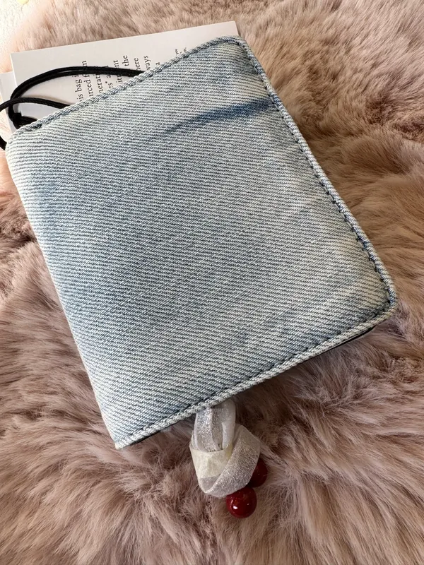 NWT Coach Snap Wallet In Loved Denim With Charm CEC35 denim/Gold/Light Indigo - Image 2