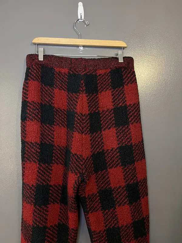 Skims Pants Womens L/XL Red Black Plaid Fuzzy Knit Jogger Lounge Zip Pockets - Image 6
