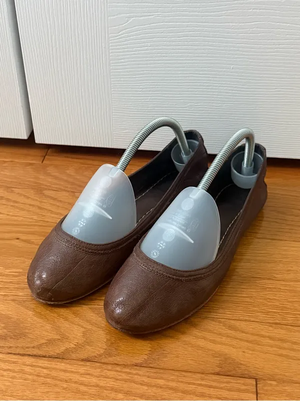 Frye Carson Ballet Flats in Brown - Image 2