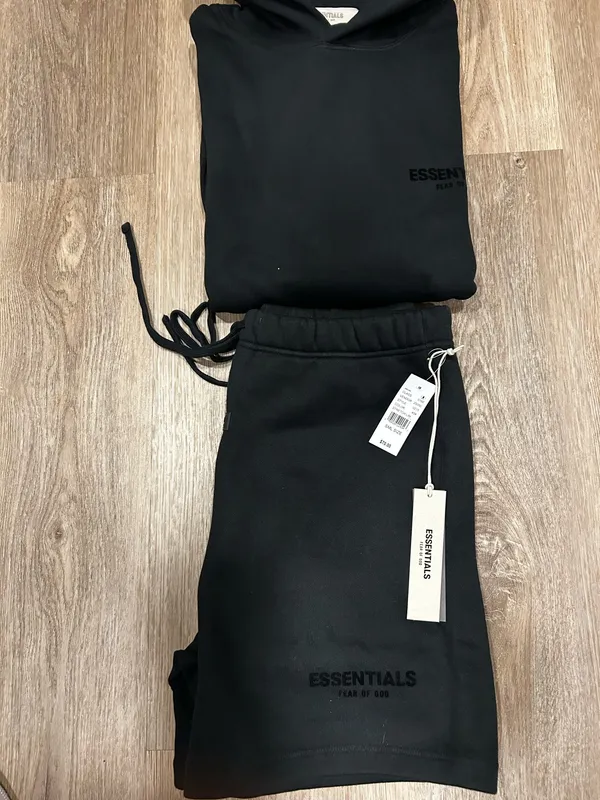 Essentials Black Medium shorts and hoodie set - Image 4