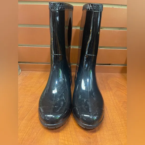 UGG Shiny Black Rain Boots - Image 4