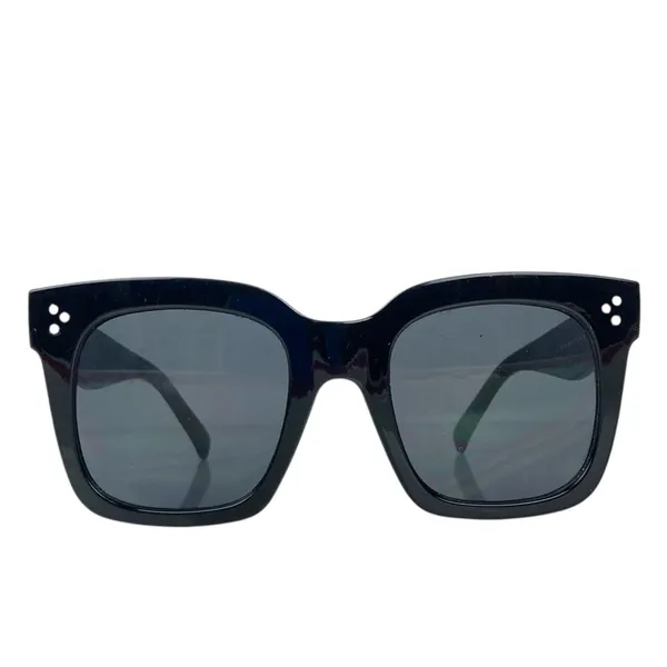 Square Black Sunglasses UVA/UVB - Image 3