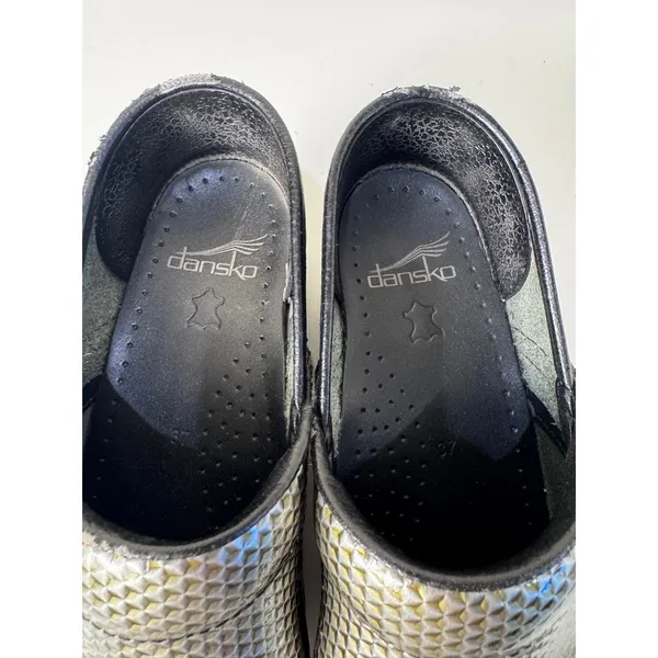 Dansko Professional Clogs Women 37 6.5 7 Metallic Honeycomb Textured Leather - Image 3