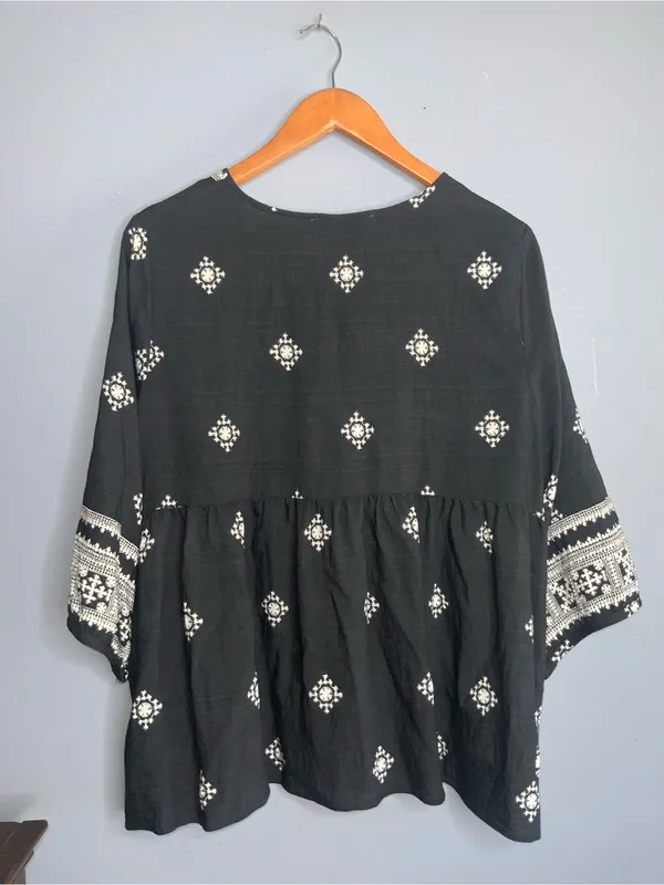 Vivilli Black Boho Tunic Top with Tassel Tie Large - Image 5