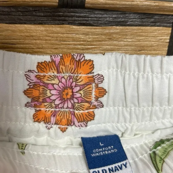 Old Navy White‎ Floral Cotton Bohemian Style Shorts Size Large - Image 6