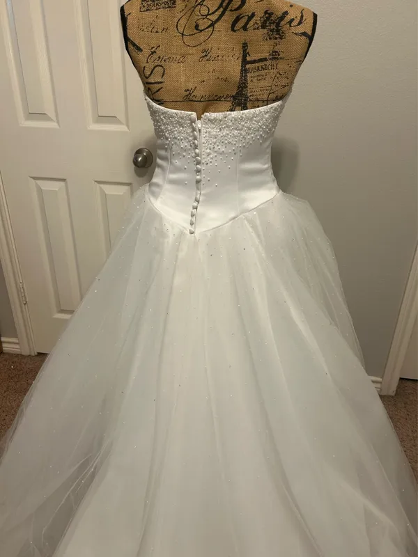 Mori Lee size 6 wedding dress - ball gown style - strapless- pearls/rhinestones - Image 5