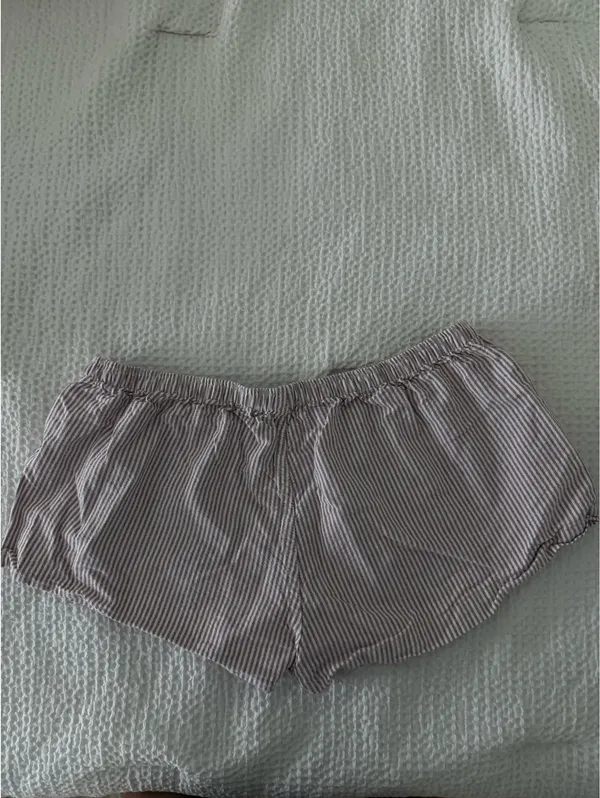 Brandy Melville stripped shorts - Image 2