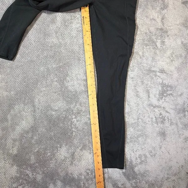 Fabletics Black High Rise 7/8 Leggings Size Small Side Pockets 25” Yoga Pilate - Image 9
