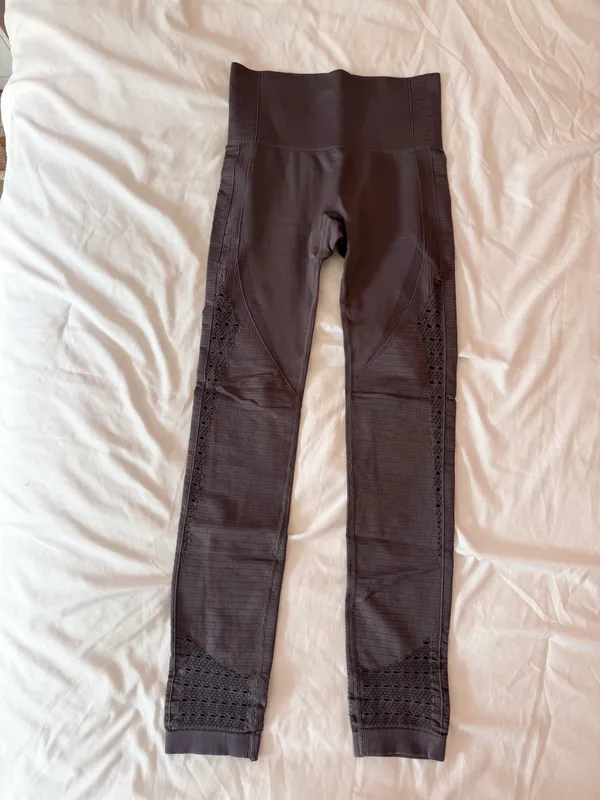 Gymshark Grayish Purple Energy Seamless Leggings Size Small - Image 2