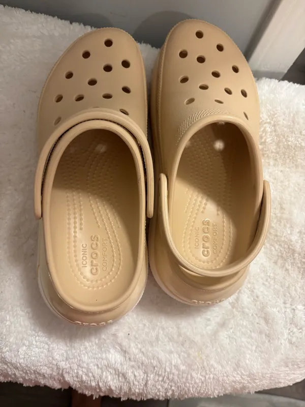 Platform Crocs Nude Sz. - Image 9