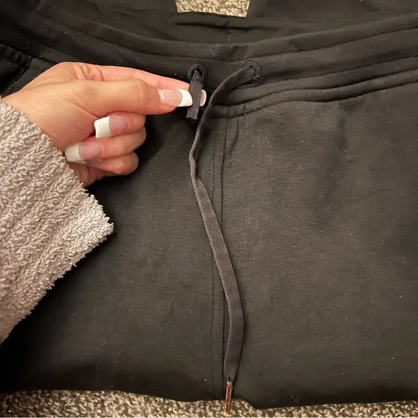 Lululemon City Sleek Sweatpant - Image 4